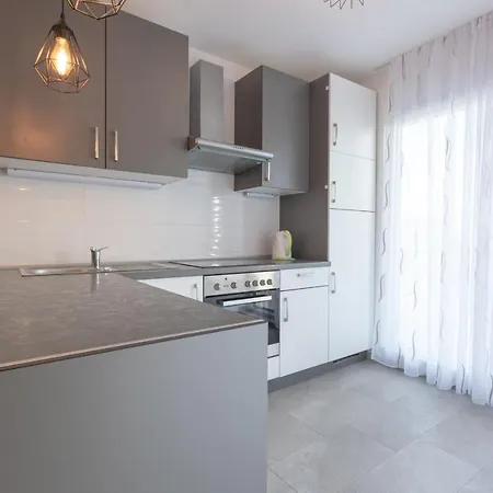 Feriehus Holiday Insulam Mare Trogir