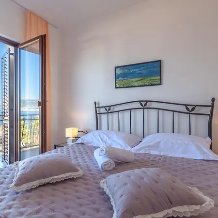 Prázdninový dům Holiday Insulam Mare Trogir